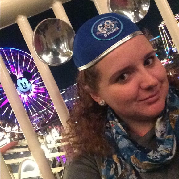 Meet your Posher, Kara - Picture 1 of 1